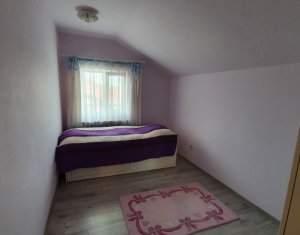 Apartament 3 camere, pe doua nivele, strada Florilor, Floresti