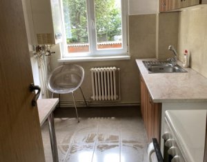 Appartement 4 chambres à vendre dans Cluj-napoca, zone Manastur