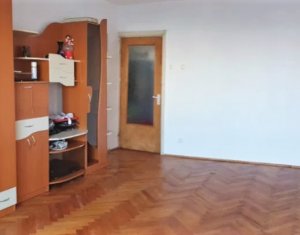 Apartament cu o camera, decomandat, 46 mp, etaj 1, zona Piata Marasti