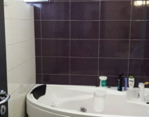 Apartament 3 camere, situat in Floresti, zona Eroilor