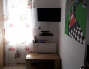 Apartament 3 camere, situat in Floresti, zona Eroilor