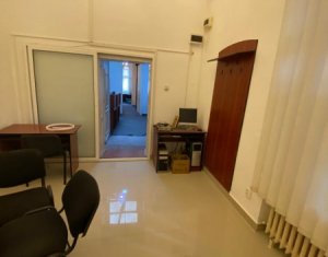 Appartement 3 chambres à vendre dans Cluj-napoca, zone Centru