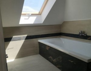 Appartement 4 chambres à vendre dans Cluj-napoca, zone Intre Lacuri