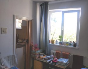 Apartament 2 camere, semidecomandat, 28 mp, etaj 3 din 4, clasic, in Gheorgheni