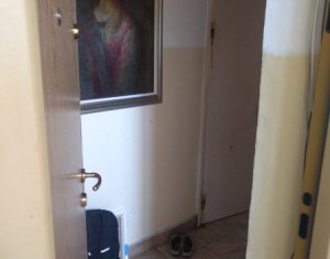 Apartament 2 camere, semidecomandat, 28 mp, etaj 3 din 4, clasic, in Gheorgheni