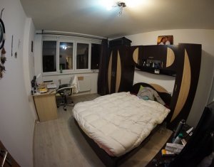 Appartement 4 chambres à vendre dans Cluj-napoca, zone Zorilor