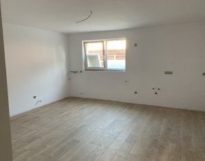 Appartement 3 chambres à vendre dans Floresti