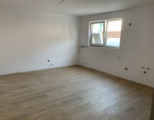 Appartement 3 chambres à vendre dans Floresti