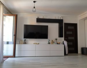 Apartment 3 rooms for sale in Floresti