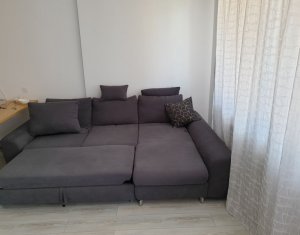 Apartment 3 rooms for sale in Floresti