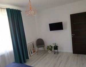 Apartment 3 rooms for sale in Floresti