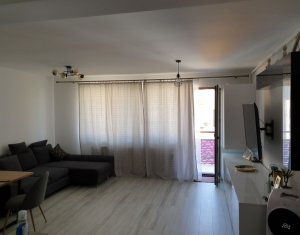 Apartment 3 rooms for sale in Floresti