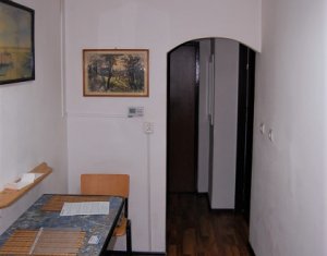 Apartament cu o camera, decomandat, 40 mp, etaj 1, zona BRD Marasti