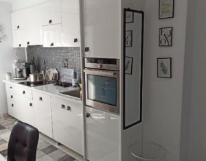 Appartement 4 chambres à vendre dans Cluj-napoca, zone Zorilor