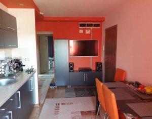 Apartament 4 camere decomandat, etaj intemediar, Intre Lacuri