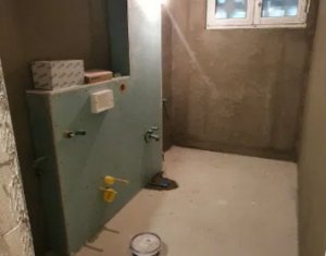 Appartement 4 chambres à vendre dans Cluj-napoca, zone Manastur