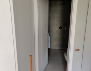 Appartement 3 chambres à vendre dans Cluj-napoca, zone Intre Lacuri