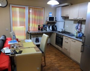 Apartament 3 camere, 2 bai, mobilat, zona Terra