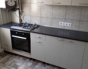 Apartament decomandat in zona semicentrala,53 mp plus balcon,etaj 4/10