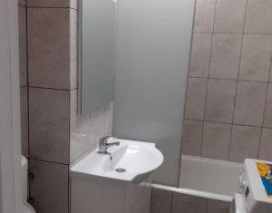 Apartament decomandat in zona semicentrala,53 mp plus balcon,etaj 4/10