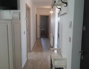 Apartament cochet, 3 camere, baie cu geam, parcare subterana