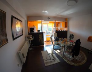 Apartment 3 rooms for sale in Gherla, zone Centru