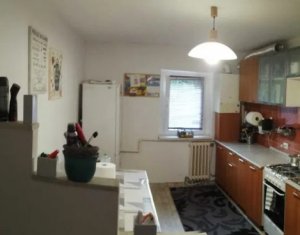 TOP oferta! Apartament 4 camere, decomandat, 80mp, 2 bai, strada Izlazului