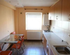 Apartament decomandat, parcare cu CF, ideal ca locuinta sau investitie