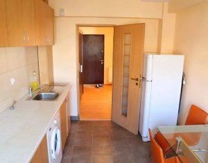 Apartament decomandat, parcare cu CF, ideal ca locuinta sau investitie