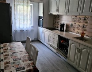 Appartement 4 chambres à vendre dans Cluj-napoca, zone Marasti