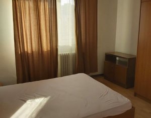 Vanzare apartament cu 2 camere, zona strazii Primaverii, decomandat