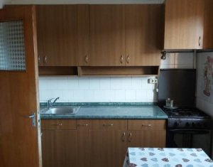 Vanzare apartament cu 2 camere, zona strazii Primaverii, decomandat