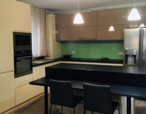 Zona ZORILOR-EUROPA - Apartament de 4 camere, 80 mp, terasa 60 mp, parcare, boxa