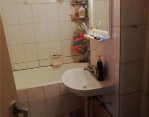 Apartament 3 camere, decomandat, etaj intermediar, garaj sub bloc, Manastur