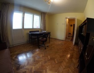 Apartament cu 3 camere, decomandat, 65 mp, Manastur, zona Flora