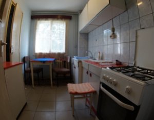 Apartament cu 3 camere, decomandat, 65 mp, Manastur, zona Flora