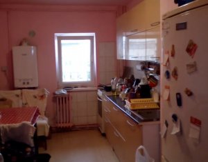 Appartement 4 chambres à vendre dans Cluj-napoca, zone Manastur