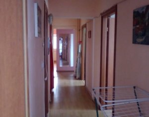 Apartament 4 camere, 2 bai, 3 balcoane, etaj intermediar, zona Calea Manastur