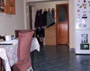 Apartament 3 camere, finisat, 54 mp, demisol inalt, Intre Lacuri