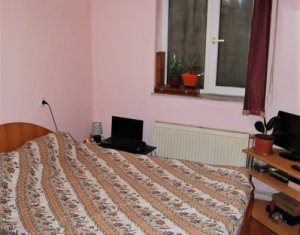 Appartement 3 chambres à vendre dans Cluj-napoca, zone Intre Lacuri