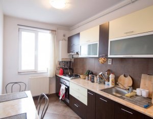 Apartament cochet, cu centrala proprie si AC, Gheorgheni, loc de parcare