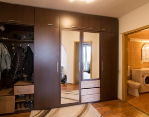 Apartament cochet, cu centrala proprie si AC, Gheorgheni, loc de parcare