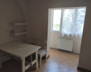 Apartament 3 camere, suprafata generoasa, foarte luminos, zona Observatorului