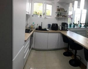 Appartement 4 chambres à vendre dans Cluj-napoca, zone Manastur