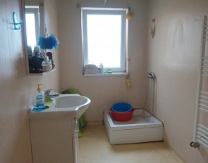 Vanzare apartament cu o camera, etaj intermediar, Eroilor, Floresti