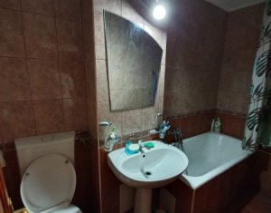 Apartament cu 3 camere decomandate, 67 mp, zona BIG