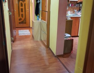 Apartament cu 3 camere semidecomandate, 58 mp,  zona BIG