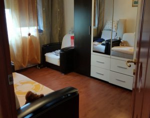 Apartament cu 3 camere semidecomandate, 58 mp,  zona BIG