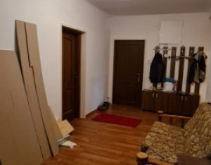 Ocazie! 4 camere, 145 mp utili, 2 bai, terasa, balcon, garaj, boxa, Centru