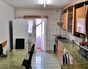 Apartament 3 camere, parter inalt, balcon, Manastur, zona Ion Mester